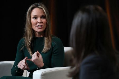 米ＣＢＳテレビの報道部門、ＣＢＳニュースのウェンディ・マクマホン最高経営責任者（ＣＥＯ、写真）が５月１９日辞任した。２０２３年１０月、ニューヨークで撮影（２０２５年　ロイター/Brendan McDermid）