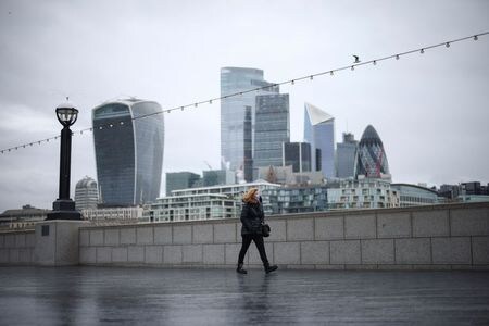 　１月１３日、イングランド銀行（英中央銀行）健全性規制委員会（ＰＲＣ）の委員に指名されたジョン・テイラー氏は、英金融機関が欧州市場にアクセスする価値はあるが、それにより英国が独自に金融規制を設けることが阻害される可能性があると指摘した。写真はロンドンで５日撮影（２０２１年　ロイター／Henry Nicholls）