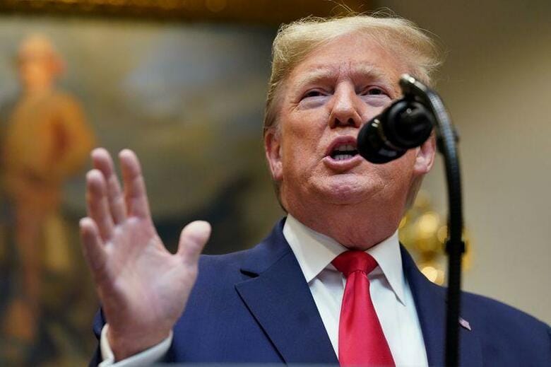 トランプ米大統領は、イラン革命防衛隊のソレイマニ司令官殺害に至った経緯ついて、在イラク米大使館の「爆破」が画策されていたことが理由の1つだと明らかにした（2020年　ロイター／Kevin Lamarque）