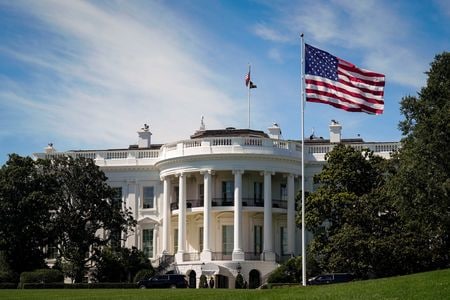 　１０月２２日、米紙ウォールストリート・ジャーナル（ＷＳＪ）は、トランプ米政権が、量子コンピューター企業数社と資本参加について協議していると伝えた。写真は７月撮影（２０２５年　ロイター／Al Drago）