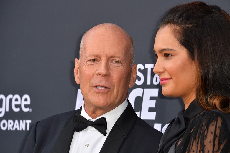 ブルース・ウィリスと妻エマ・ヘミング（2018年7月、ロサンゼルス）　Featureflash Photo Agency-shutterstock