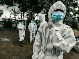「エボラ予防をうっかり停止」マスクの過去発言が物議、米政権の援助凍結の影響とは