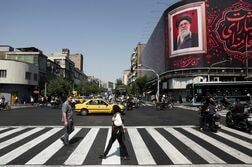 トランプ氏、対イラン戦闘再開を議会に正式通知