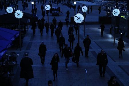 ロイターの分析によると、英国内の主要銀行の男女賃金格差は昨年、わずかに縮小した。写真は２０１７年１月、英ロンドンで撮影（２０２１年　ロイター/Eddie Keogh）