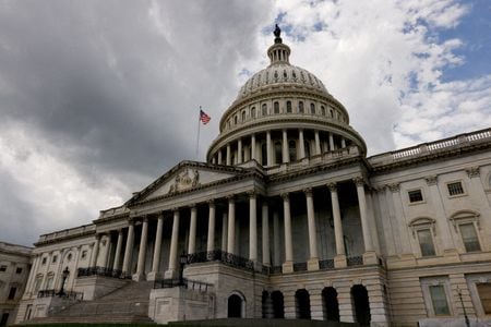１月２９日、    米共和党議員は３月初めの政府機関閉鎖を回避するために可決が必要な１２本の歳出法案の規模で与野党の交渉担当者が合意したと明らかにした。写真はワシントンの米連邦議会議事堂で２０２３年８月撮影（２０２４年　ロイター/Kevin Wurm）