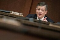 トランプ、政権人事に着手  財務長官に共和党ヘンサリン議員検討