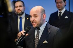 独極右ＡｆＤの幹部が訪ロ、プーチン氏側近やガス大手トップと会談