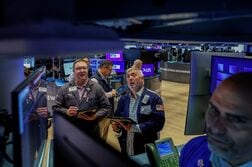 アングル：エネルギー高・金利高の二重苦、世界の株価を圧迫へ
