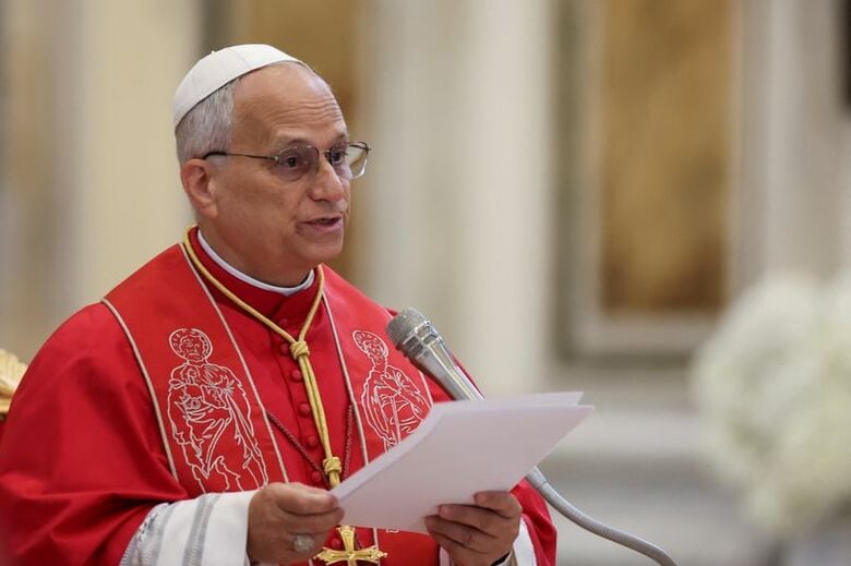 写真はローマ教皇レオ14世。5月23日、イタリアのアチェッラにあるサンタ・マリア・アッスンタ大聖堂で撮影。REUTERS/Ciro De Luca