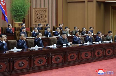 　北朝鮮国営の朝鮮中央通信（ＫＣＮＡ）は９月２８日、最高人民会議（国会に相当）が核戦力に関する政策の法制化に向け、憲法改正案を採択したと報じた。同日、平壌でのＫＣＮＡ提供写真（２０２３年　ロイター）