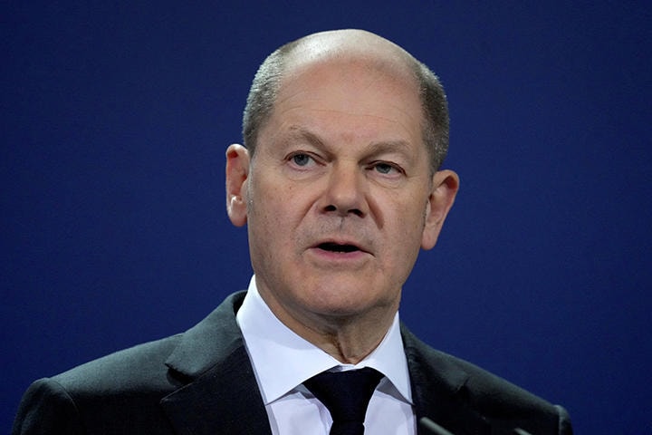 「緊張状態を悪化させるだけ」として武器提供を拒否した独ショルツ首相（1月21日）　Michael Sohn/Pool via REUTERS