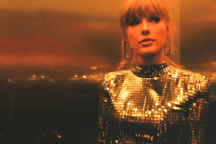 政治とは距離を置いていたスウィフトが今までの殻を突き破った COURTESY OF NETFLIX