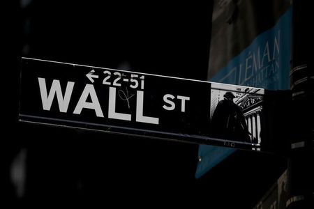 米国株式市場は反発して取引を終えた。２０１９年９月撮影（２０２１年　ロイター/Brendan McDermid）