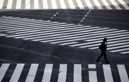 　西村康稔経済財政相は１７日に公表された２０１９年１０━１２月期ＧＤＰ１次速報を受けて談話を発表した。写真は２０１８年１０月、都内で撮影（２０２０年　ロイター／Kim Kyung-Hoon）