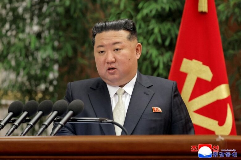 金正恩朝鮮労働党総書記。2月23日、平壌で撮影。朝鮮中央通信（KCNA）配信。REUTERS