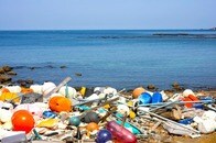 2.8億円を投じても回収しきれない...長崎県対馬の海洋ごみ問題と、日本人の「海離れ」