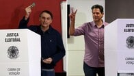 ブラジル大統領選は28日に決選投票へ　劣勢の左派アダジ氏は極右ボルソナロ氏を巻き返せるか