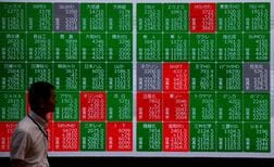 前場の日経平均は反落、米株安を嫌気　6万5000円割れ後は下げ渋り