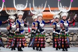 少数民族の言語や文化を圧殺、適用範囲は中国国外にも…中国が定めた「民族団結進歩促進法」とは