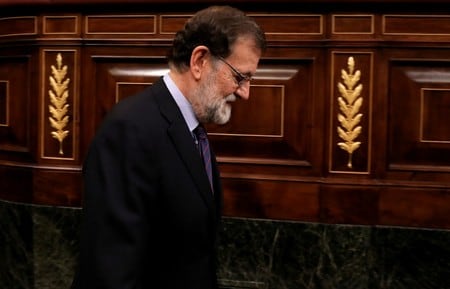 　１１月１２日、スペインのラホイ首相（写真）は、中央政府がカタルーニャ自治州政府の自治権を剥奪してから初めて同州のバルセロナに入り、正常な状態を取り戻すために来月の州議会選挙で独立反対派が勝利するよう投票を呼びかけた。マドリッドで８日撮影（２０１７年　ロイター／SERGIO PEREZ）