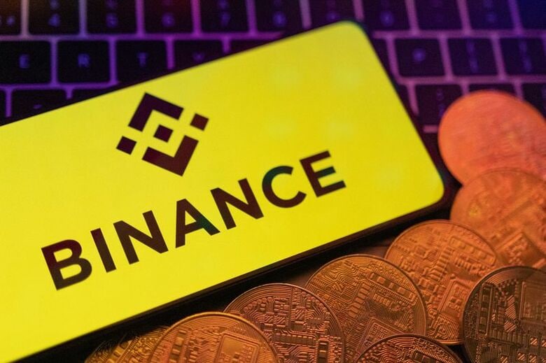 世界最大の暗号資産（仮想通貨）交換業者バイナンスのロゴ。2023年6月に撮影。 REUTERS/Dado Ruvic