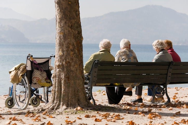 どれだけ長生きできるかは地域の風習や文化にも左右される　RelaxFoto.de/iStock.