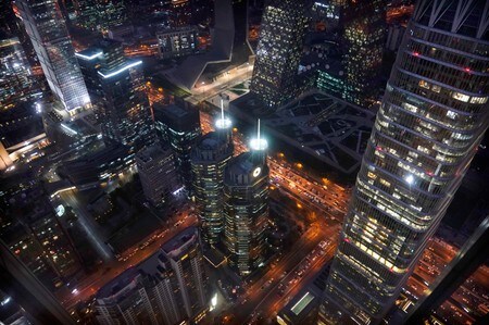 　１０月２３日、中国国家発展改革委員会はビジネスを行いやすくするための新ルールを来年１月１日付で施行すると発表した。写真は北京中心部のビジネス街。２０１８年１１月２１日撮影（２０１９年　ロイター/Jason Lee）