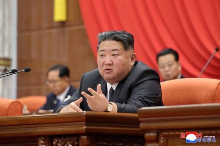 写真は北朝鮮の金正恩朝鮮労働党総書記。平壌で撮影。ＫＣＮＡが12月12日配信。REUTERS