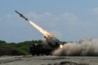 自衛隊、フィリピン演習でミサイル発射訓練　標的命中