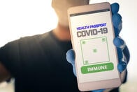 世界でワクチン接種が進むなか、「免疫パスポート」は有効？の議論が再燃