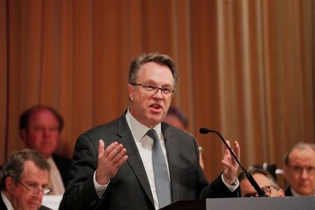 　４月１１日、米インフレ率が依然高すぎるとの懸念が高まる中、利下げを急がない姿勢を示す連邦準備理事会（ＦＲＢ）当局者が増え、海外中央銀行の緩和見通しにも影を落としている。写真はニューヨーク連銀のウィリアムズ総裁。２０１９年３月、ニューヨークで撮影（２０２４年　ロイター/Lucas Jackson）