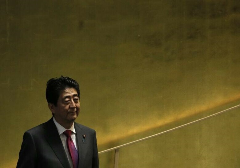 １１月１０日、安倍晋三首相（写真）は、米大統領選で勝利したドナルド・トランプ氏と電話会談し、米ニューヨークで現地時間１７日に会談する方針で一致した。ニューヨーク国連本部で９月撮影（２０１６年　ロイター/Mike Segar）