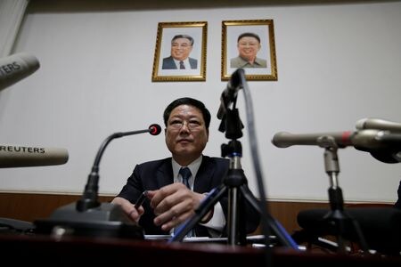 １１月１日、  北朝鮮の朴明浩外務次官（写真）は韓国大統領府が同日予定されている中韓首脳会談で朝鮮半島の非核化を議論する方針を示したことについて、非核化は実現不可能な「夢物語だ」と述べた。北京で２０１７年３月撮影（２０２５年　ロイター/Jason Lee）