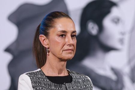 　４月２２日、メキシコのシェインバウム大統領（写真）は、今年の同国経済がマイナス成長になると予想した国際通貨基金（ＩＭＦ）に反論し、公共支出が市場の逆風への防御につながると述べた。４月３日、メキシコ市で撮影（２０２５年 ４月３日　ロイター/Henry Romero）