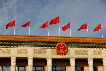 中国指導部は３０─３１日に北京で開催した中央金融工作会議で、金融業界に対して共産党の指導を強化し、地方債務リスクを抑制する取り組みを加速させる方針を示した。国営メディアが伝えた。写真は北京で１８日撮影（２０２３年　ロイター／Edgar Su）