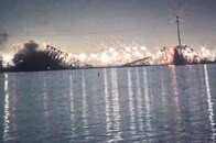 【動画】貨物船が衝突し崩壊...カメラが捉えた「橋がバラバラになって川に崩れ落ちる瞬間」