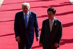 韓国大統領、トランプ氏と軍艦建造で協力協議＝大統領府