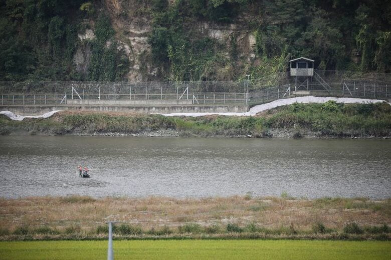 南北を隔てる非武装地帯（DMZ）付近の韓国の監視所。韓国・坡州で2021年9月撮影。REUTERS/Kim Hong-Ji
