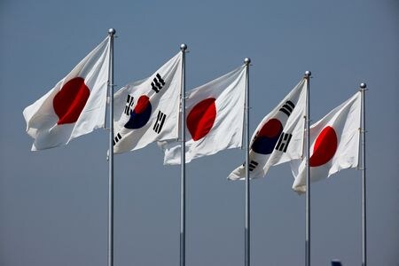 日韓両政府は７日、ソウルで首脳会談を開き、関係改善の動きが軌道に乗ったとの認識で一致した。資料写真、３月、羽田空港（２０２３年　ロイター／Issei Kato）