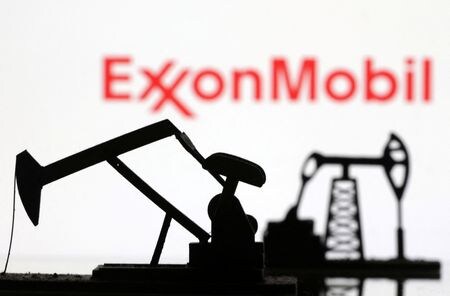 　２月２日、米石油大手エクソンモービルが発表した２０２３年通期決算は燃料取引と石油・ガス生産の増加により、利益が予想を上回る３６０億ドルになった。２０２３年１０月撮影（２０２４年　ロイター/Dado Ruvic）