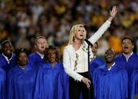 大舞台で「国歌の歌詞が...」、頭が真っ白になった歌手が明かす冷や汗エピソード