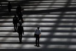 25年度実質賃金は0.5％減、4年連続でマイナス＝毎勤統計