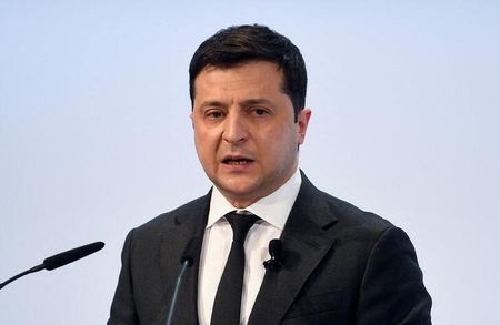 　２月１９日、ウクライナのゼレンスキー大統領は、自国が親ロシア分離派の支配地域やロシア国境内に砲撃を行っているという報道は「全くのうそ」だと表明し、挑発行為には応じないと述べた（２０２２年　ロイター／Andreas Gebert）