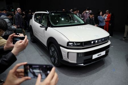 韓国の現代自動車は２４日、米国の関税に対応するためのタスクフォースを設置したと発表した。現代自の新型ＮＥＸＯ、ソウル・モビリティー・ショーで３日撮影（２０２５年　ロイター/Kim Hong-Ji/File Photo）
