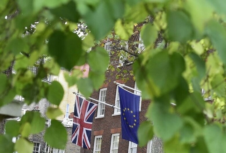 　６月１５日、オズボーン英財務相は、最近のポンドや英国株の急落について、ブレグジット（英国のＥＵ離脱）に対する懸念を背景に、英国経済から「現実に」資金が流出していることを示していると述べた。写真はロンドンで昨年１１月撮影（２０１６年　ロイター/Toby Melville）