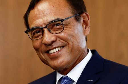 経済同友会の新浪剛史代表幹事は３日午後、予定通り定例の記者会見を開く。写真は２０２４年９月、ロイターのインタビューに応じた新浪氏。東京で撮影（２０２５年　ロイター/Issei Kato）