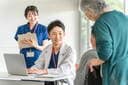 少子高齢化で医療費は増大し、国民の負担は増える一方なのに病院の倒産が相次いでいる（写真はイメージ）　buritora-Shutterstock