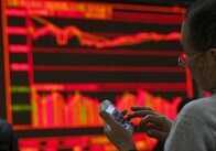 中国株式市場、メッセージアプリが突く規制の穴