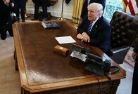 トランプ大統領、貿易赤字の要因調査へ大統領令署名