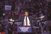 トランプは「左派のせい」と主張するが...トランプ政権誕生後、米で政治的暴力が倍増した理由